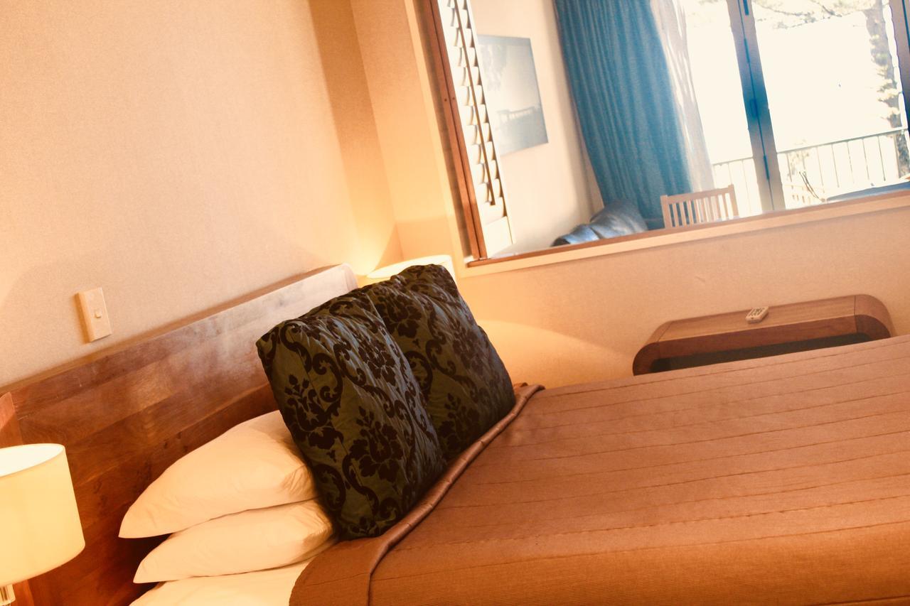 The Nautilus Hotel Нейпиър Екстериор снимка A room at the hotel